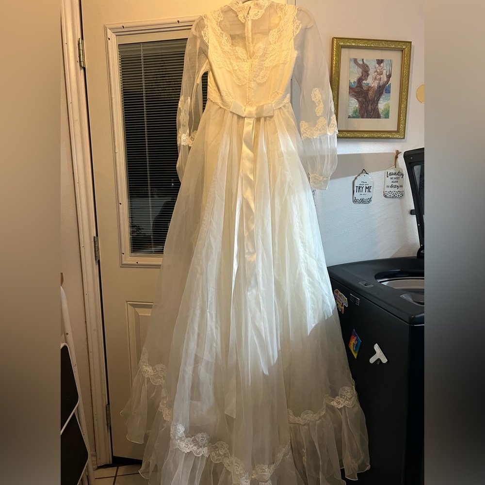 Vintage Wedding Dress/ILGWU Brand (International Ladies Garment Workers Union)
